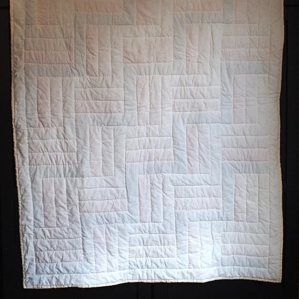 Like NEW Beautiful Fall Handmade, Handstitched, Log Cabin Lap Quilt - Picture 5 of 11